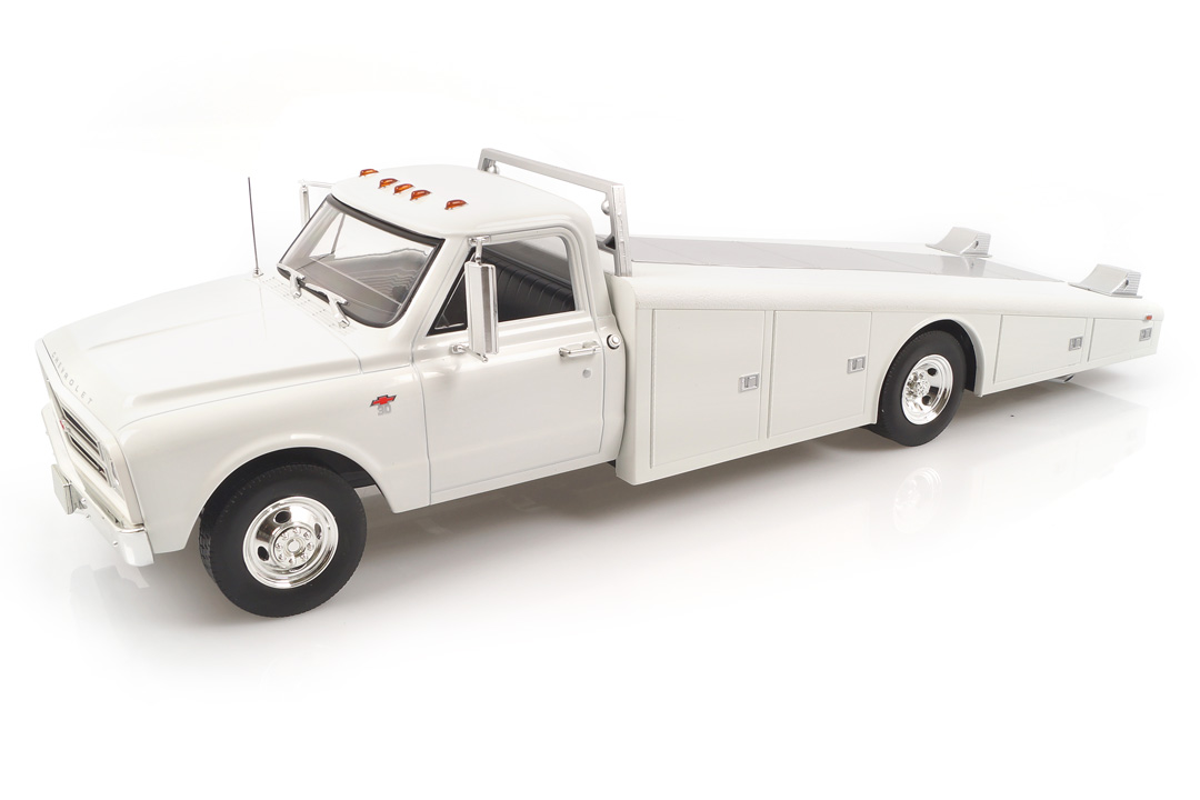 Chevrolet C30 Ramp Truck 1967 weiß ACME 1:18 A1801700