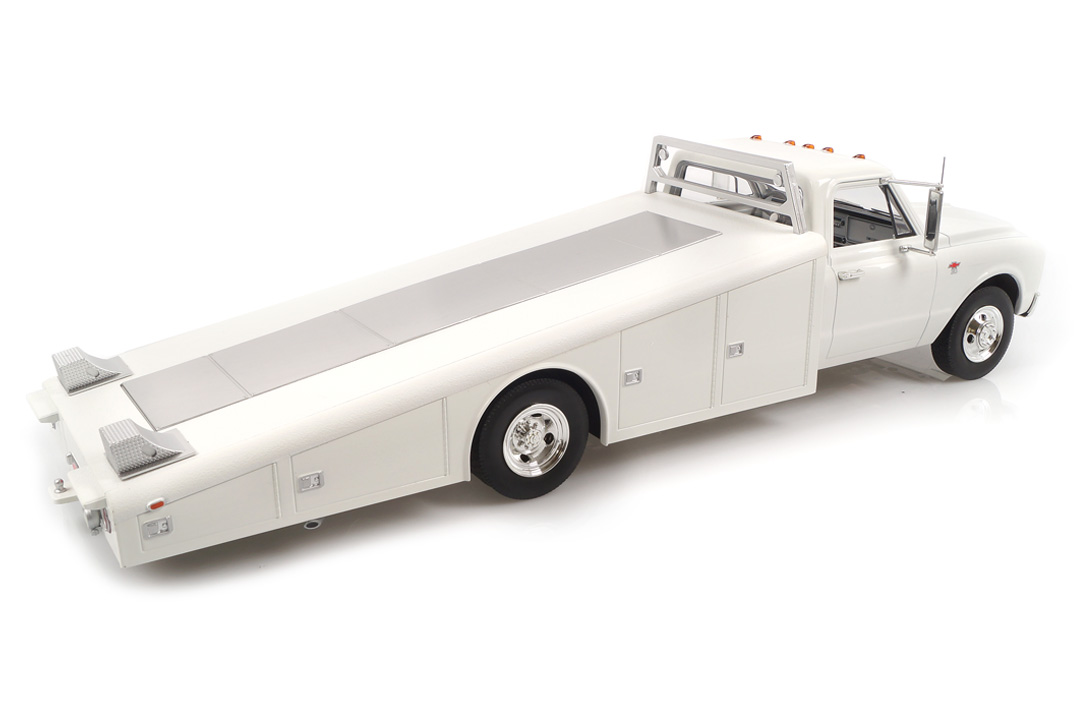 Chevrolet C30 Ramp Truck 1967 weiß ACME 1:18 A1801700
