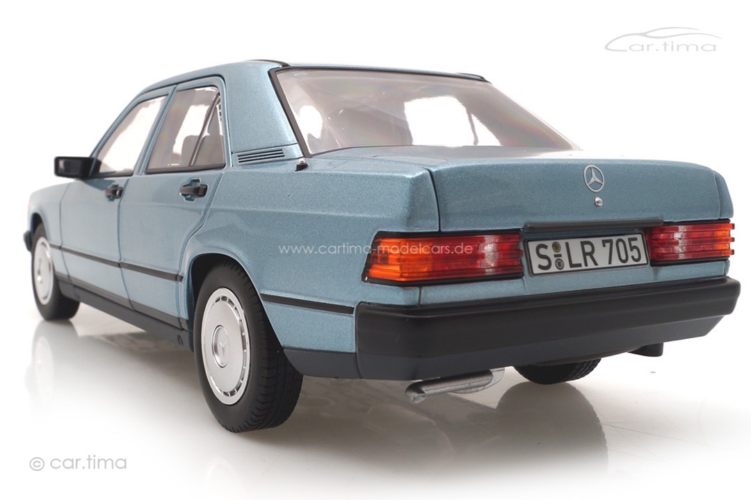 Mercedes-Benz 190E 1984 hellblau met. Norev 1:18 183828
