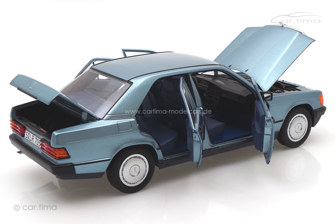 Mercedes-Benz 190E 1984 hellblau met. Norev 1:18 183828