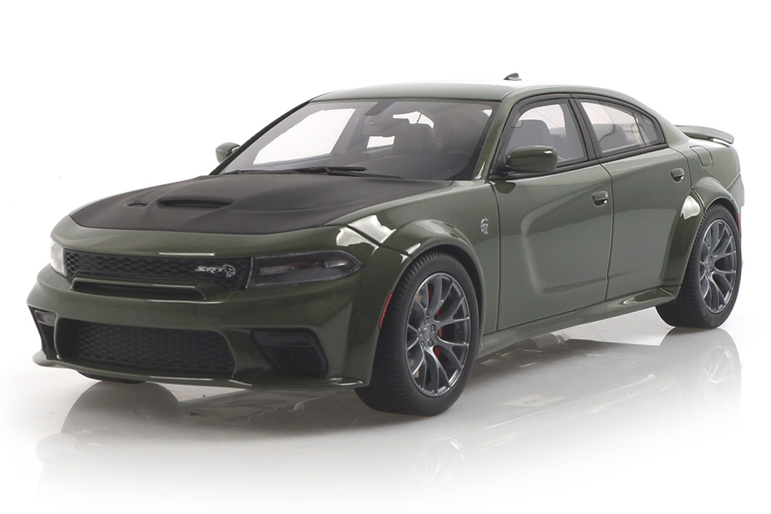 Dodge Charger SRT Hellcat Widebody grün GT Spirit 1:18 GT303