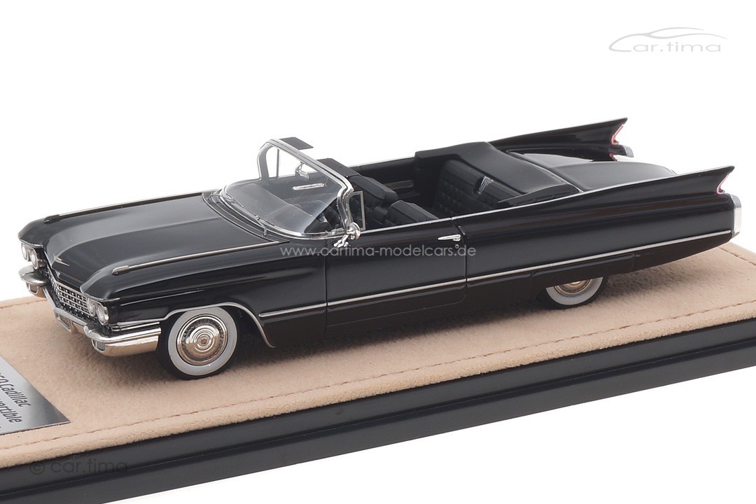 Cadillac Series 62 Convertible schwarz Stamp Models 1:43 STM60303