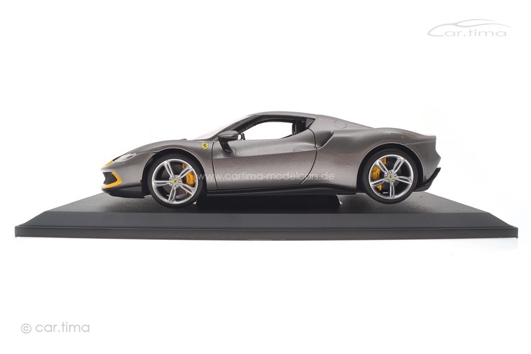 Ferrari 296 GTB Assetto Fiorano 2022 grau met./gelb Bburago 1:18 18-16017G