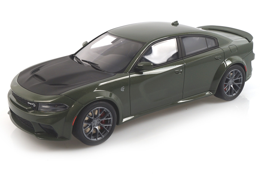 Dodge Charger SRT Hellcat Widebody grün GT Spirit 1:18 GT303