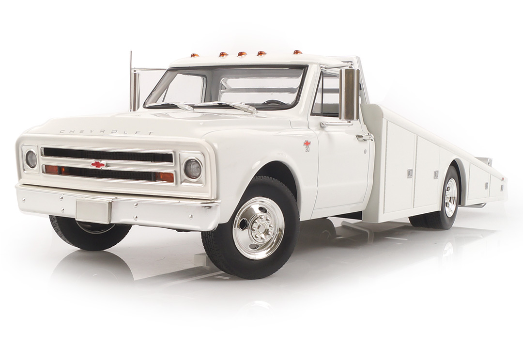 Chevrolet C30 Ramp Truck 1967 weiß ACME 1:18 A1801700