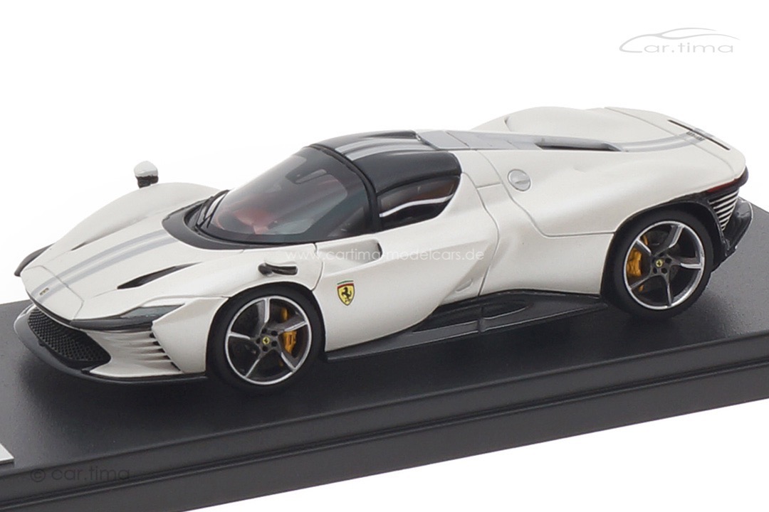 Ferrari Daytona SP3 pearl white LookSmart 1:43 LS535B