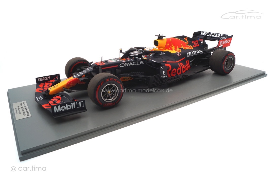 Red Bull Racing RB16B Winner GP Abu Dhabi 2021 Max Verstappen inkl. Vitrine Spark 1:12 12S032