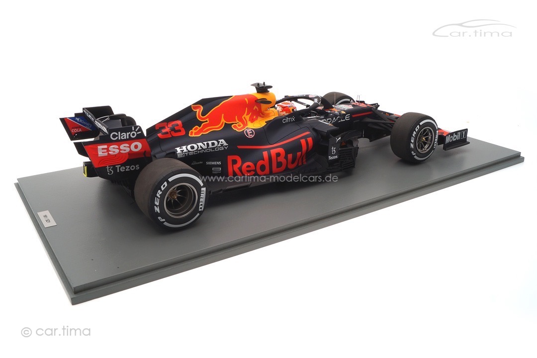 Red Bull Racing RB16B Winner GP Niederlande 2021 Max Verstappen inkl. Vitrine Spark 1:12 12S029