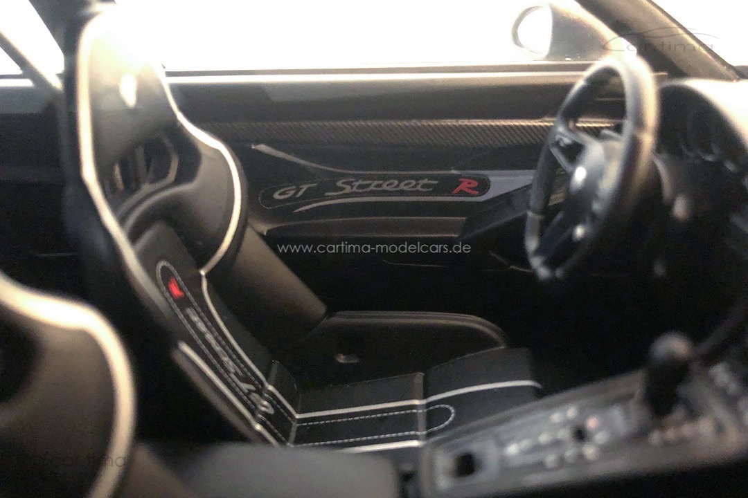 TECHART GTstreet R GT-silber 1 of 100 TECHART Collection 1:18 091.992.118.002